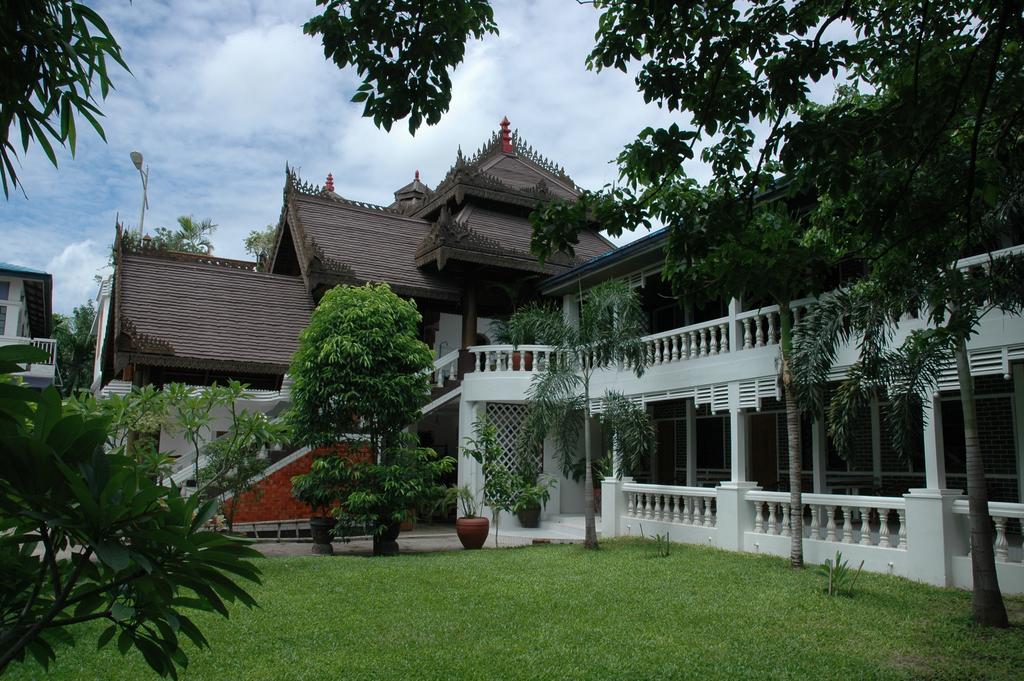 Emerald Land Hotel มัณฑะเลย์ ภายนอก รูปภาพ