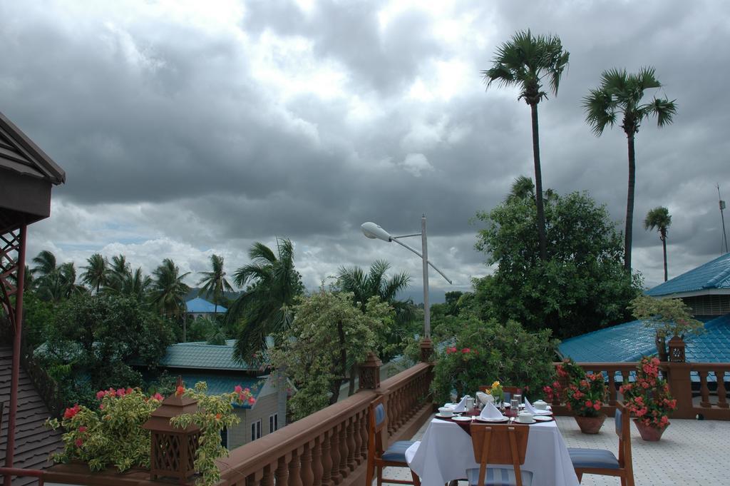 Emerald Land Hotel มัณฑะเลย์ ภายนอก รูปภาพ